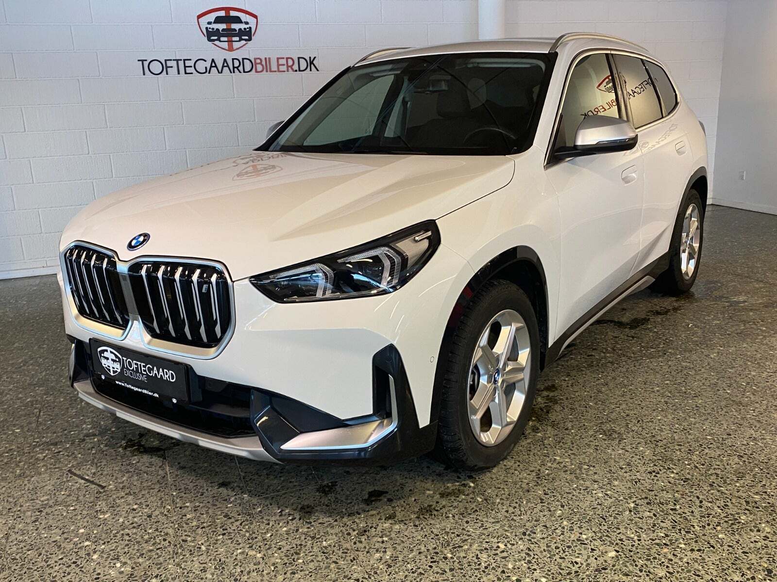 BMW iX1 xDrive30 X-Line