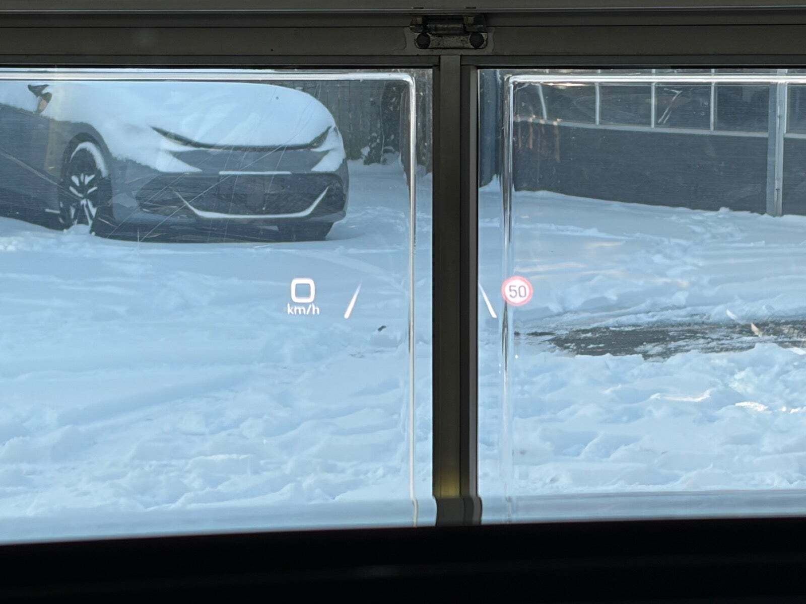 Grå Audi Q4 e-tron fra 2023