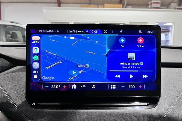 Hvid Skoda Enyaq fra 2021