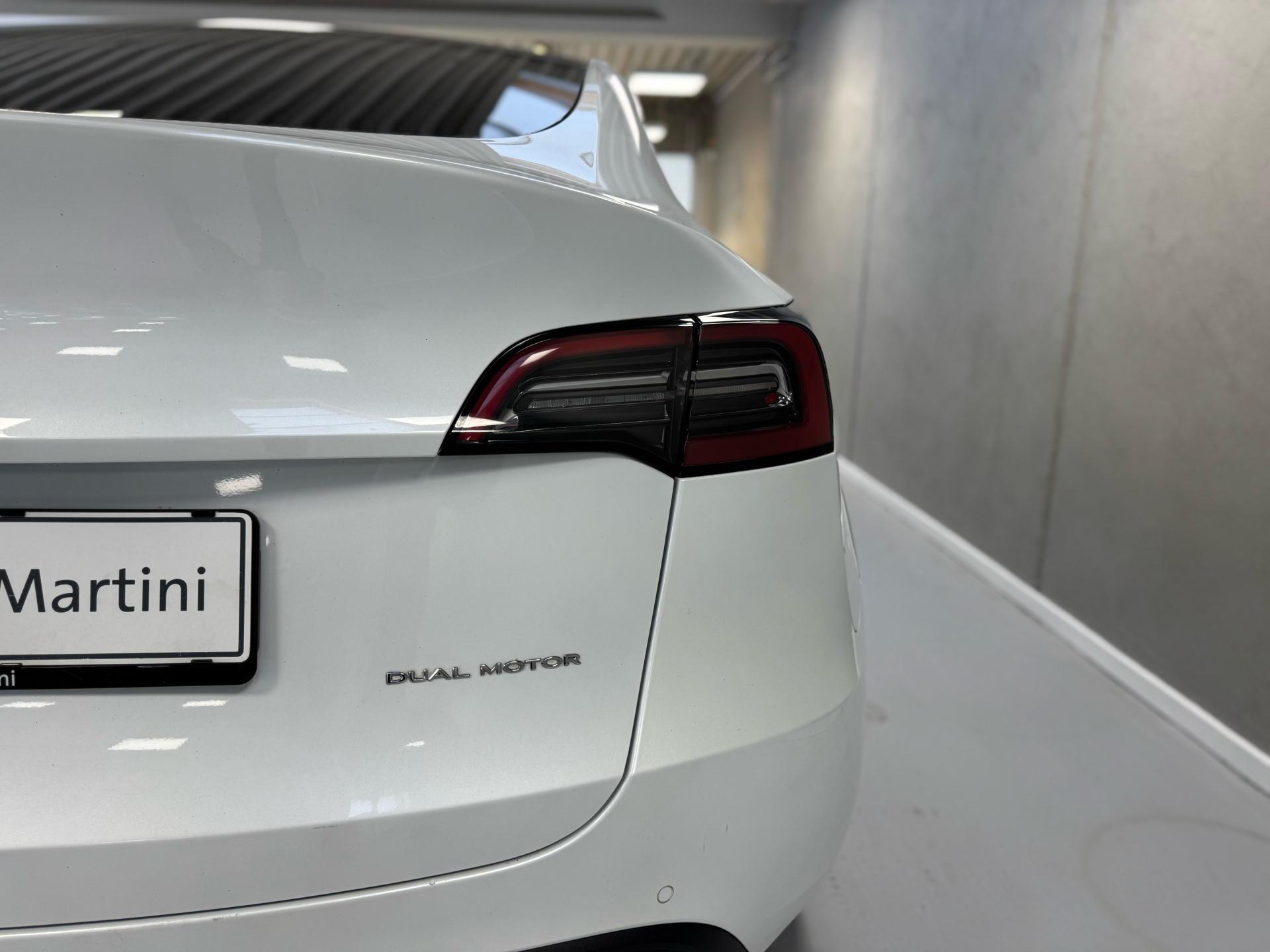 Tesla Model Y EL Long Range AWD 514HK 5d Aut.