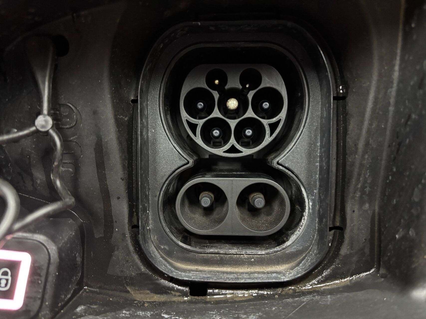 Rød Alfa Romeo Junior fra 2024