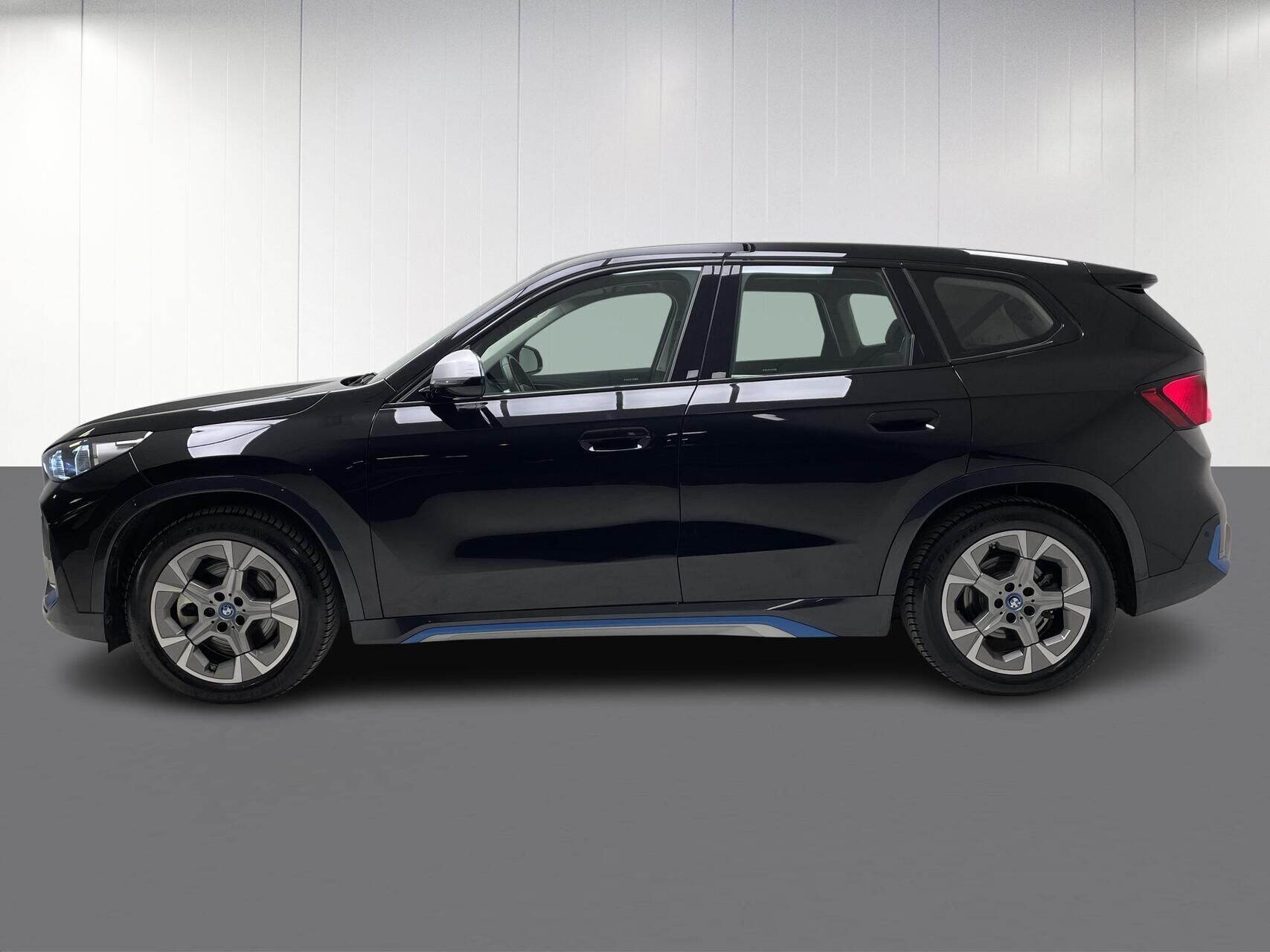 BMW iX1 xDrive30 EL xLine 4x4 313HK 5d Aut.