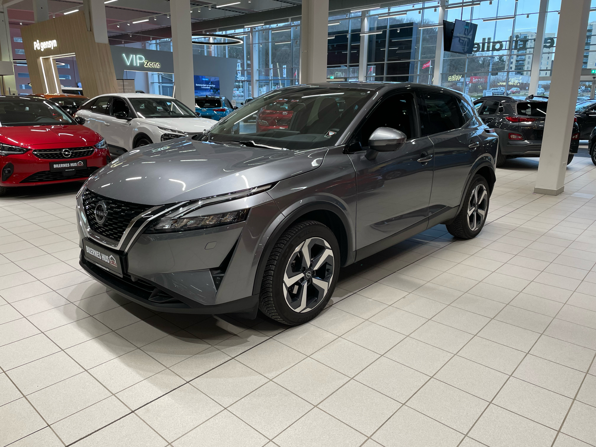 Nissan Qashqai 1,3 MHEV  Mild hybrid N-Connecta X-Tronic 158HK 5d 7g Aut.