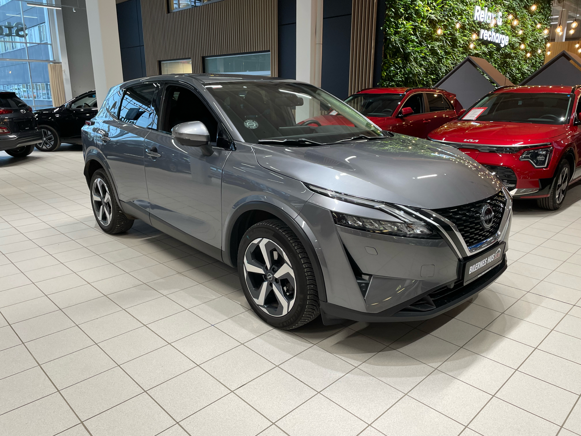 Nissan Qashqai 1,3 MHEV  Mild hybrid N-Connecta X-Tronic 158HK 5d 7g Aut.