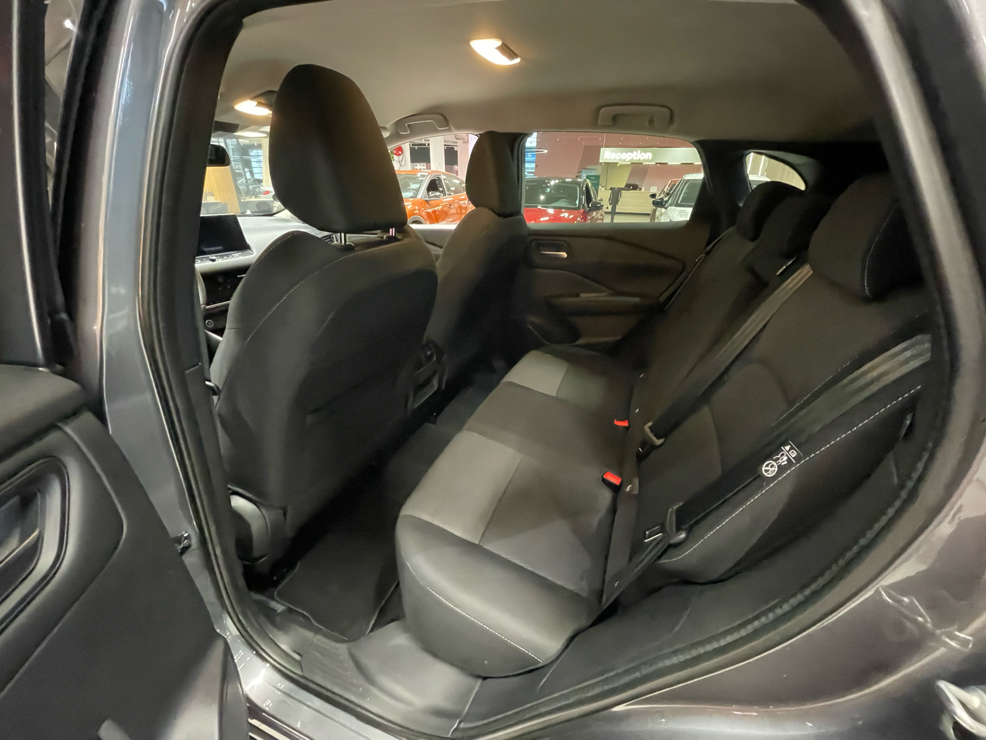 Grå Nissan Qashqai fra 2022