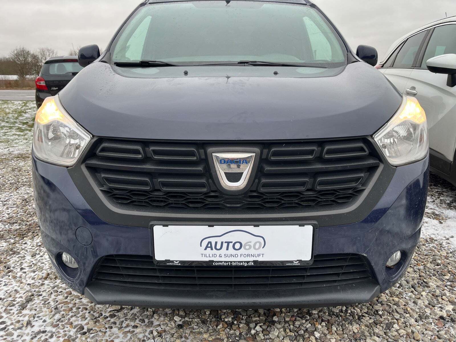 Blå Dacia Dokker fra 2017