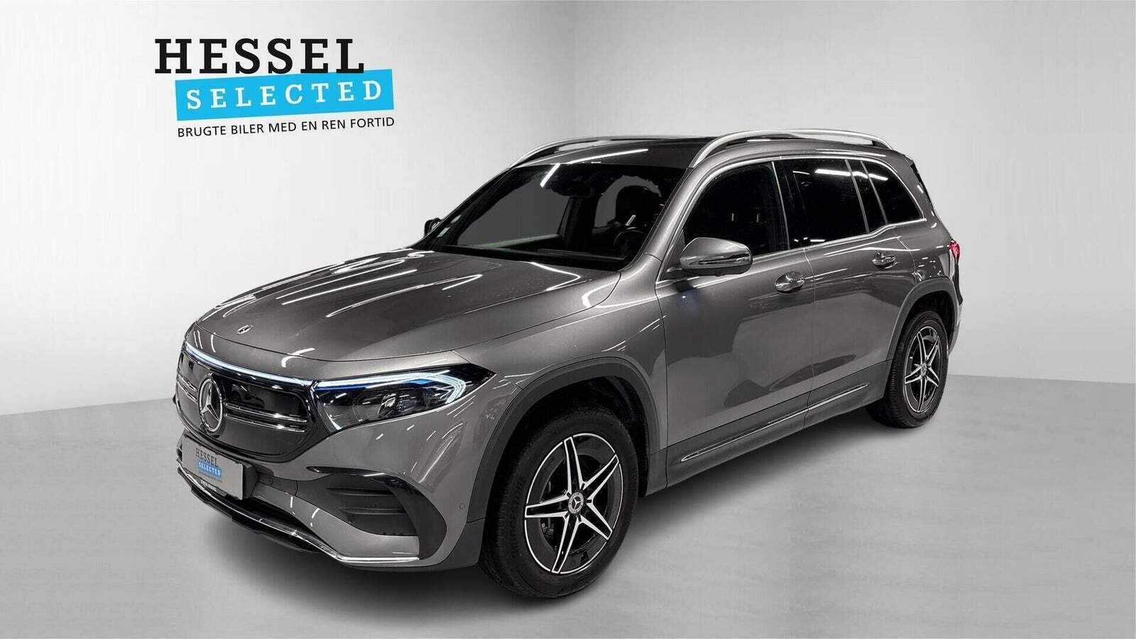 Grå Mercedes EQB350 fra 2023