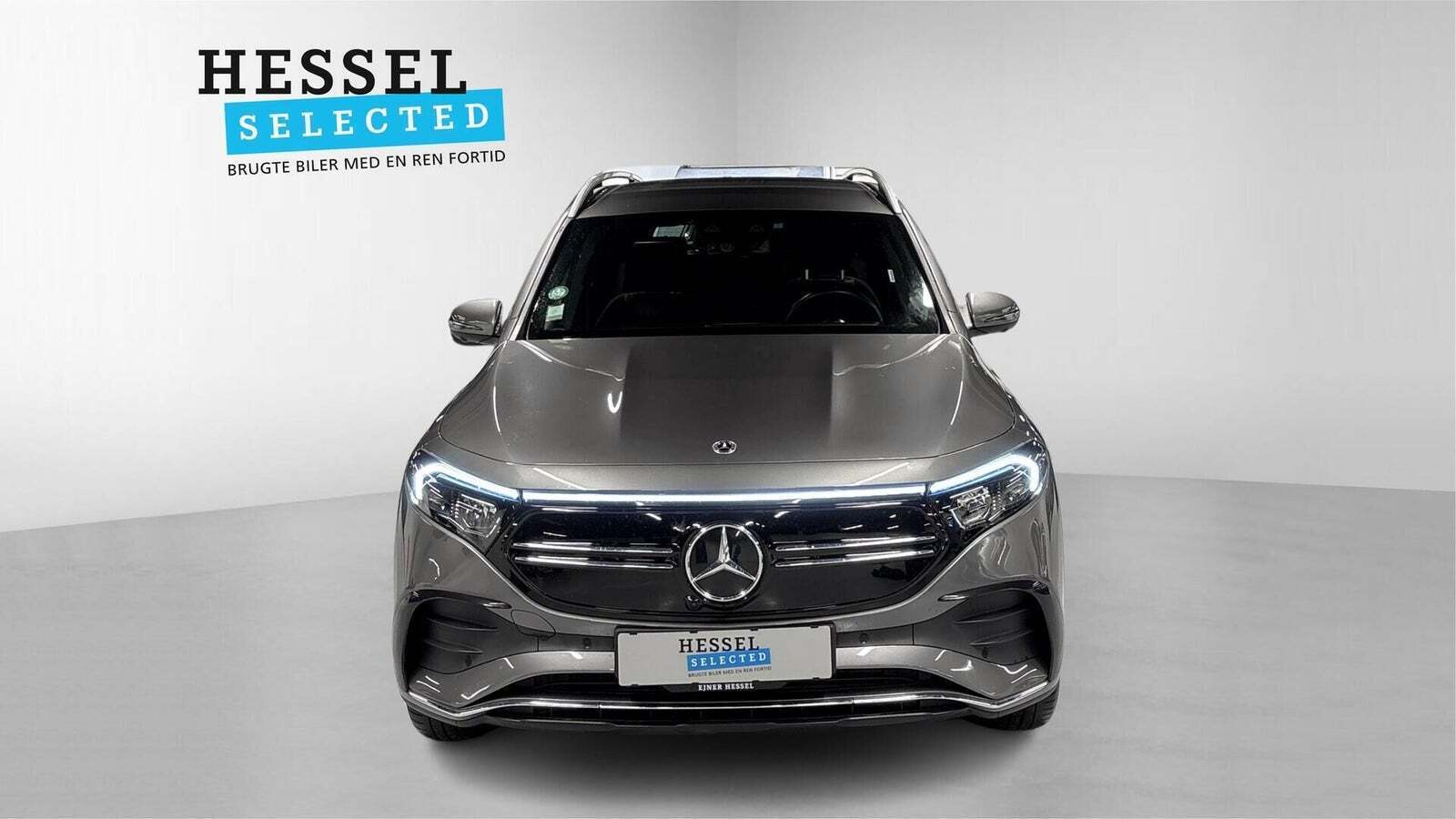 Grå Mercedes EQB350 fra 2023