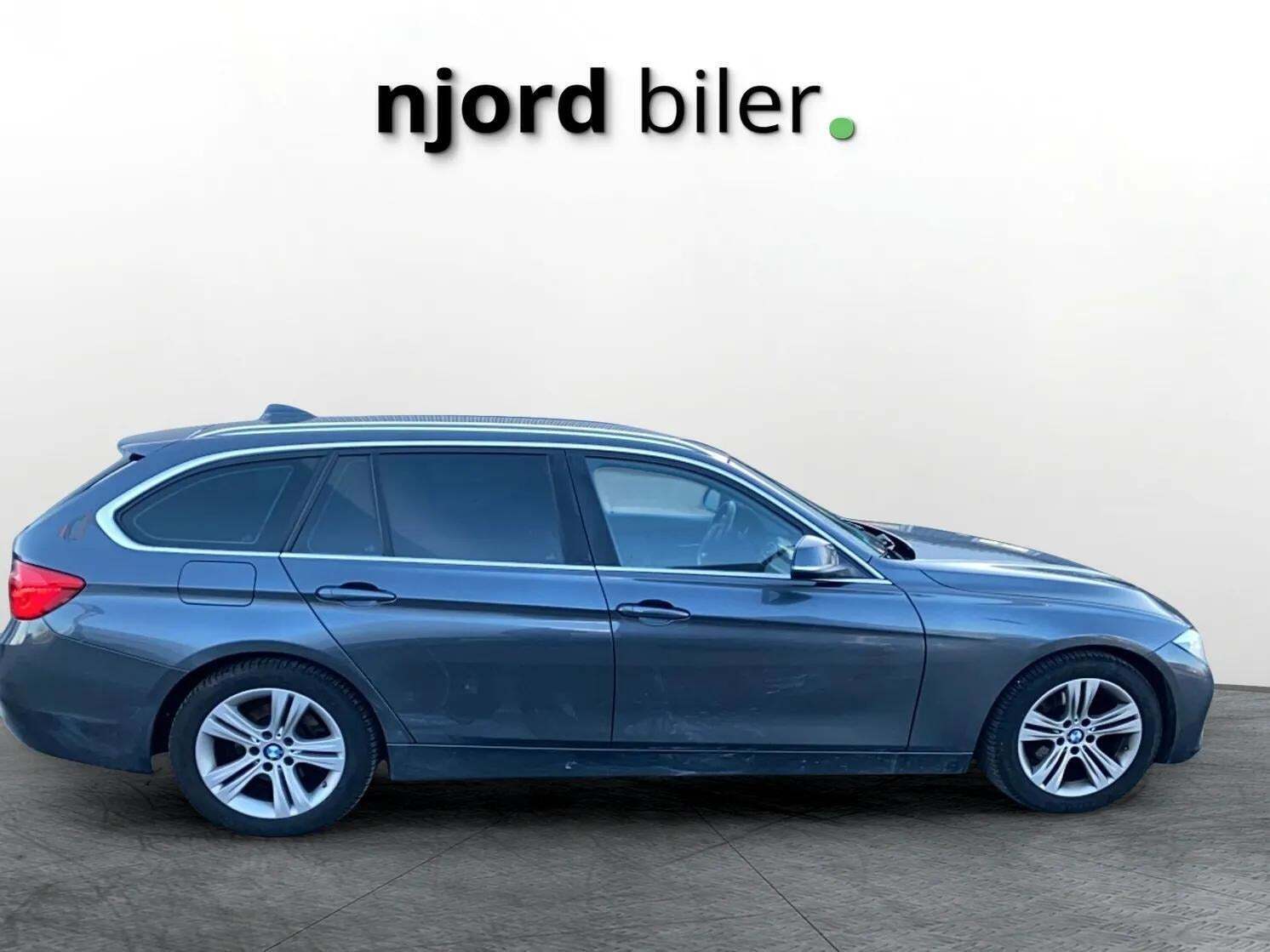 BMW 320i 2,0 Touring aut.