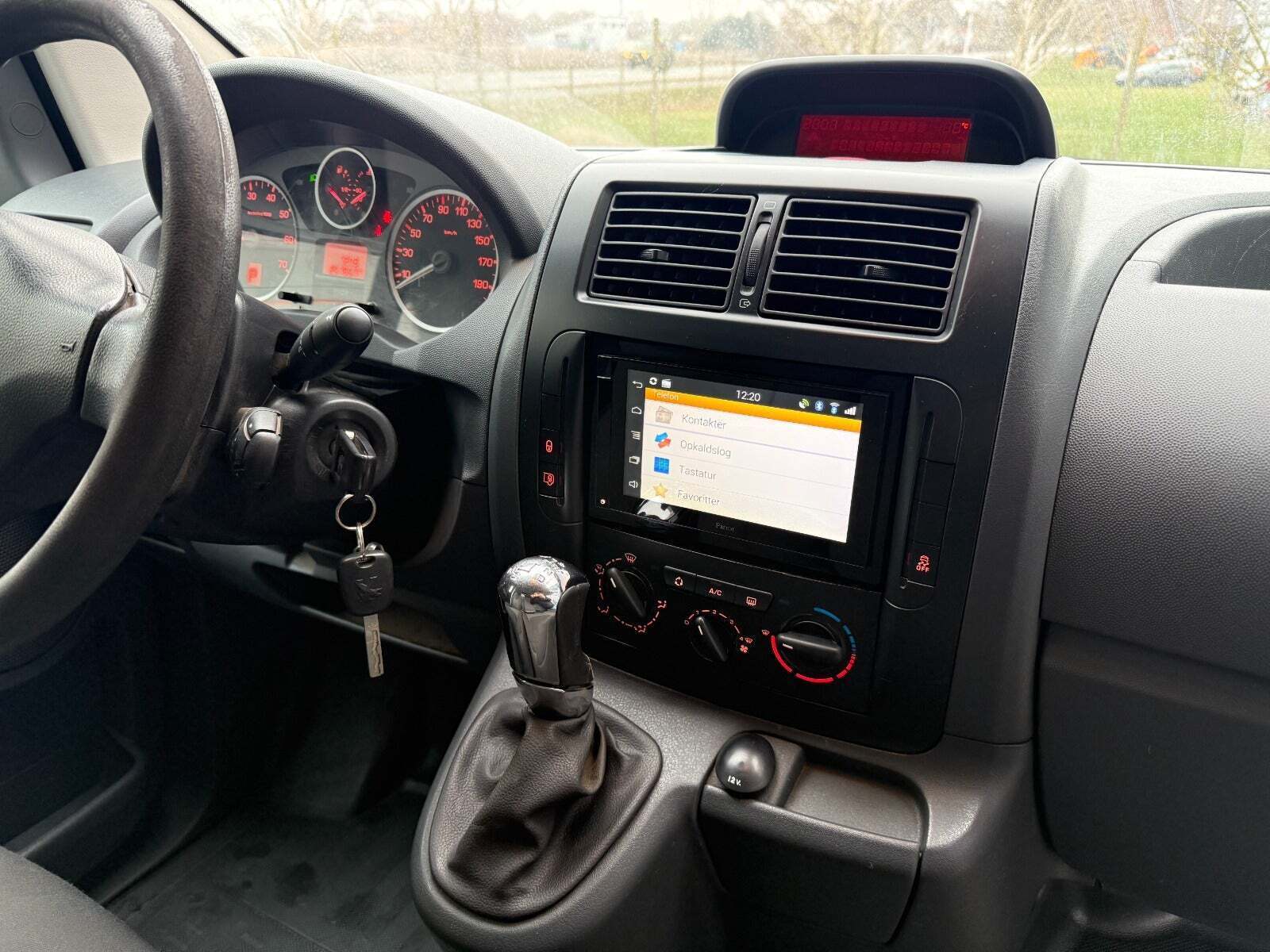 undefined Peugeot Expert fra 2014