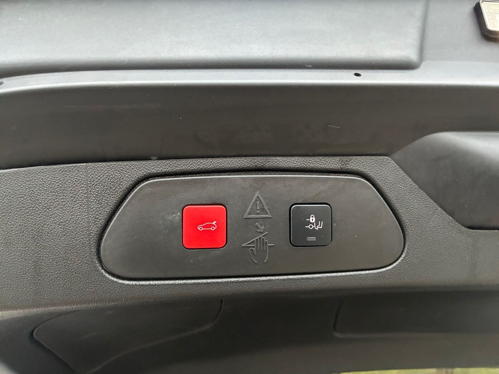 Grå Opel Grandland X fra 2021