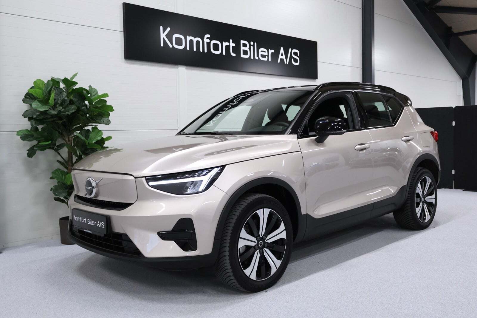 Volvo XC40 P6 ReCharge Core