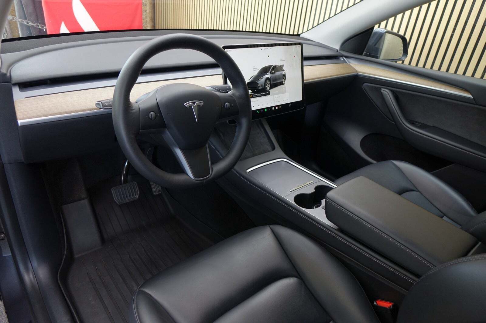 Tesla Model Y Long Range AWD