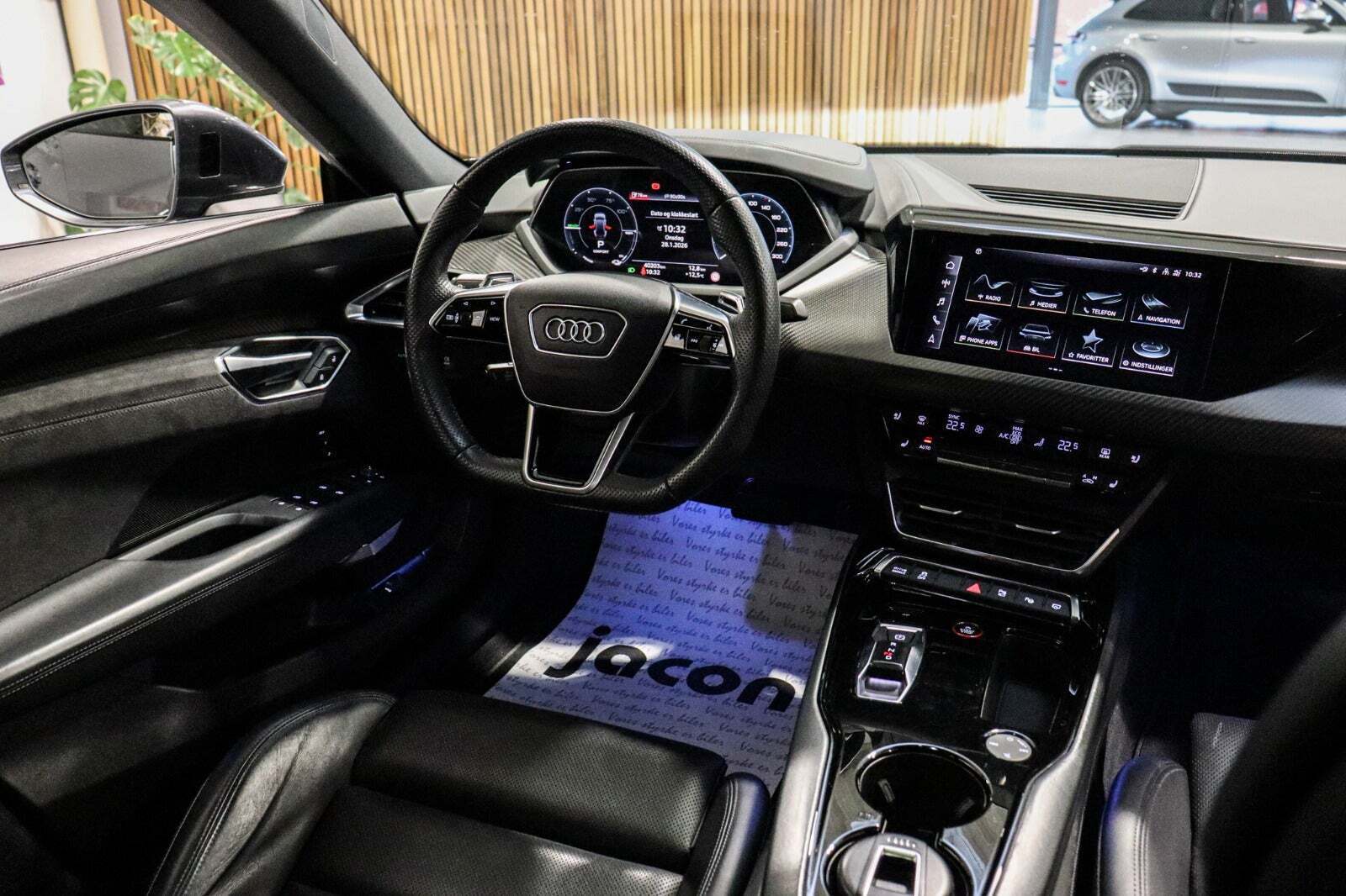 Grå Audi e-tron GT fra 2021