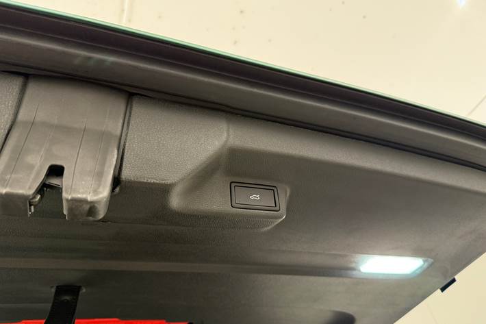 Grøn VW ID.Buzz fra 2025