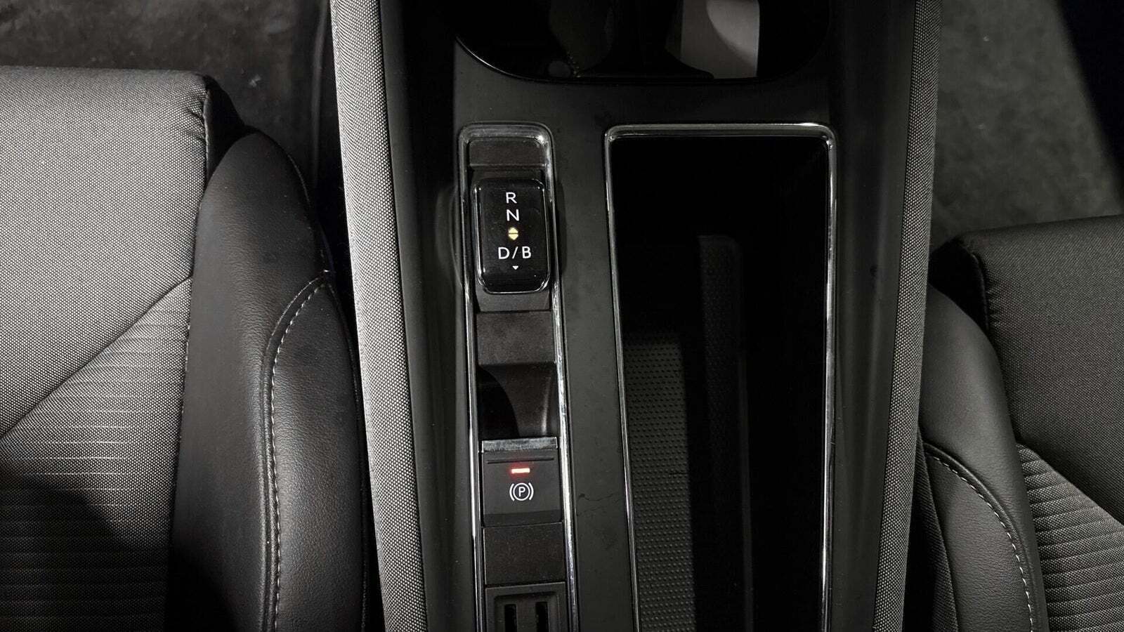 Sort Skoda Enyaq fra 2023