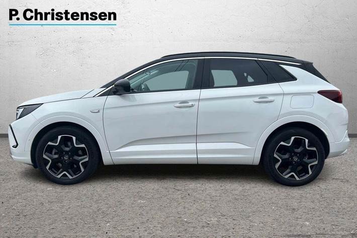 Hvid Opel Grandland fra 2023