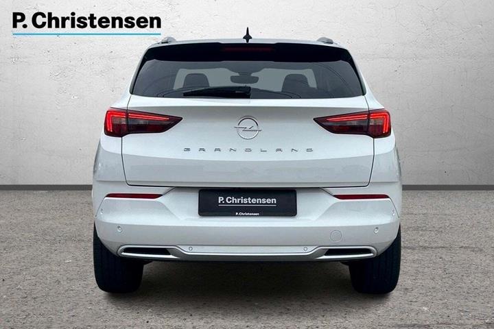Hvid Opel Grandland fra 2023