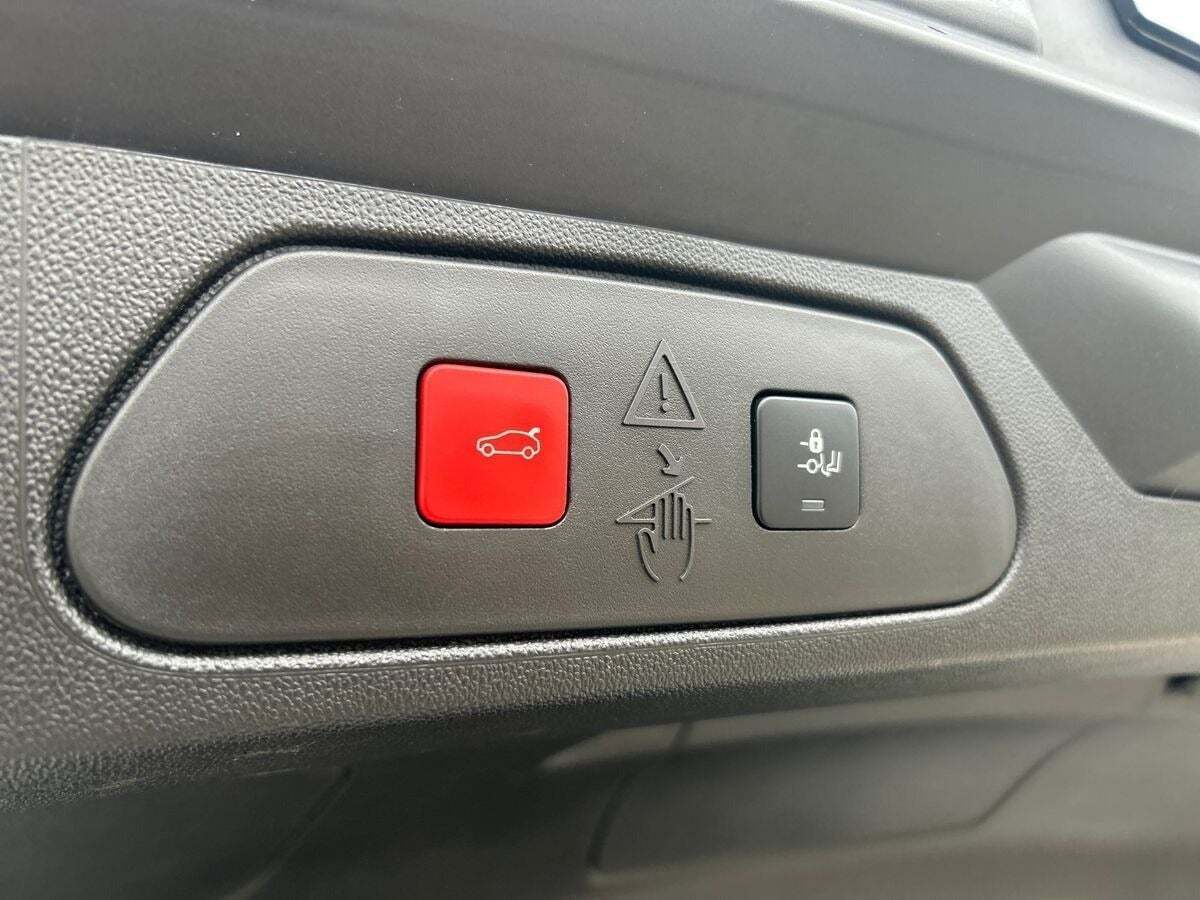 Hvid Opel Grandland fra 2023