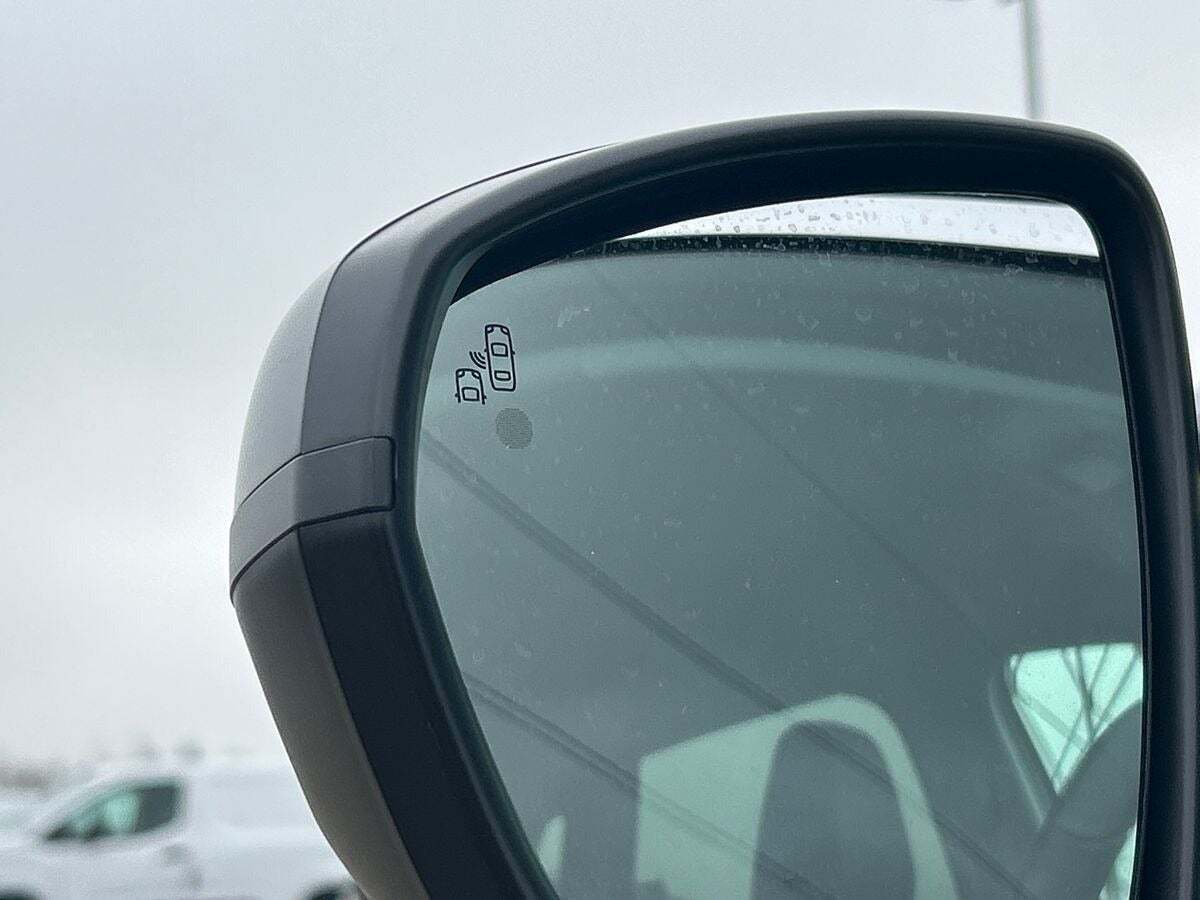 Hvid Opel Grandland fra 2023