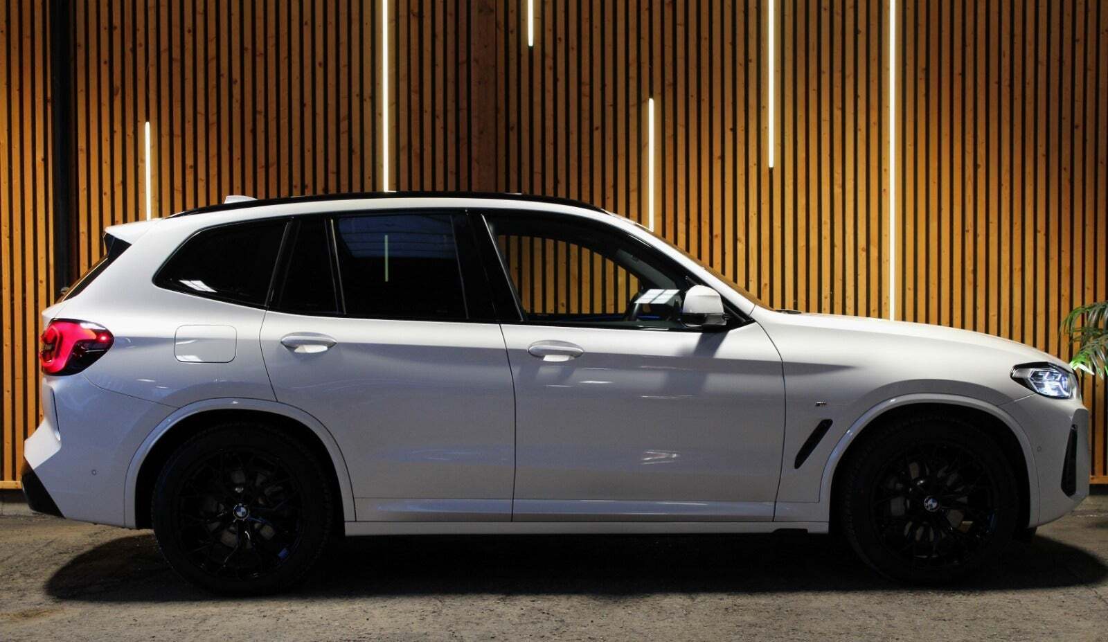 BMW iX3 Charged M-Sport
