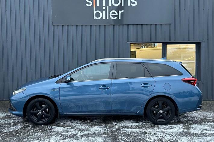 Blå Toyota Auris fra 2017