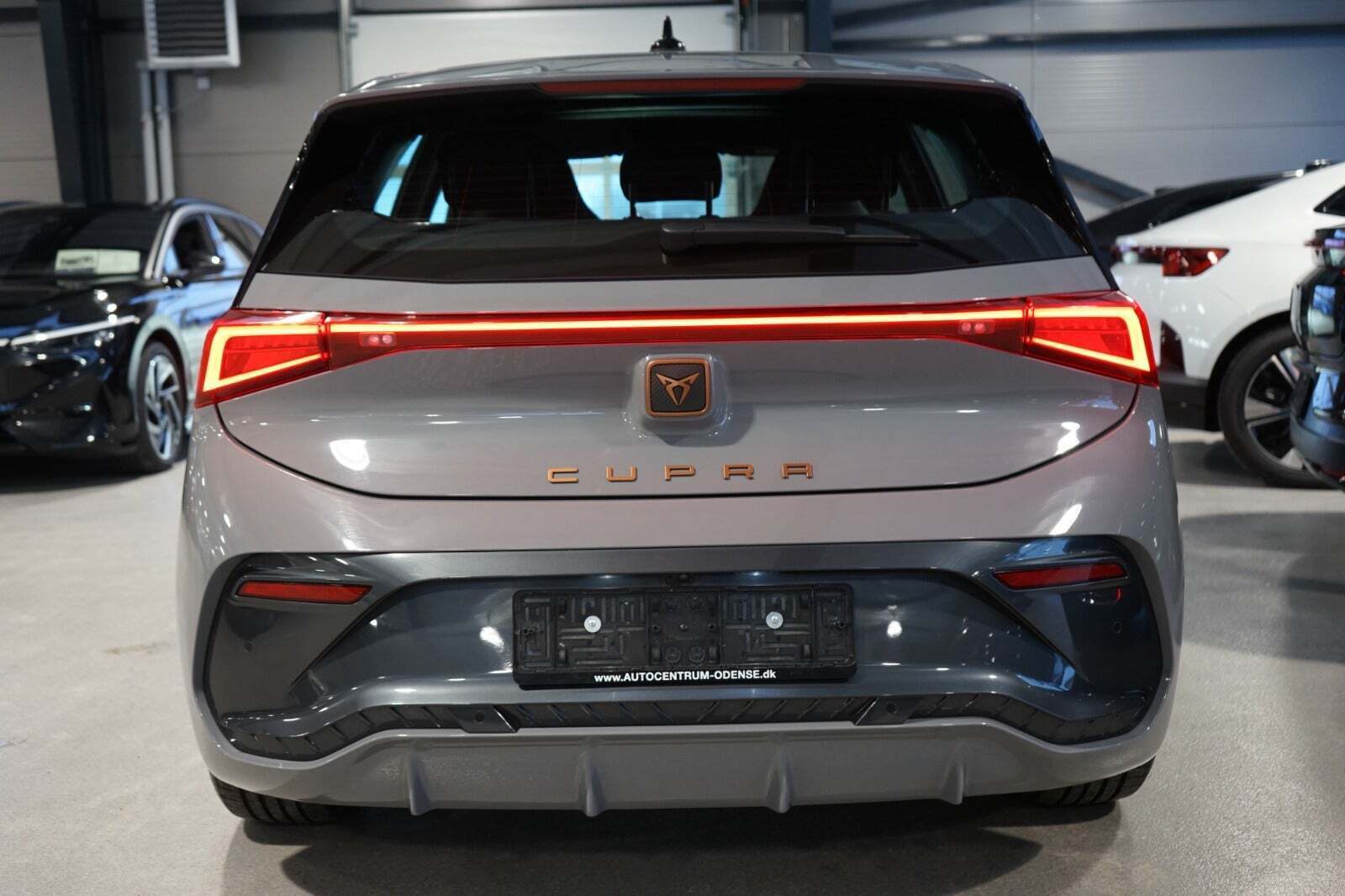 Grå Cupra Born fra 2024