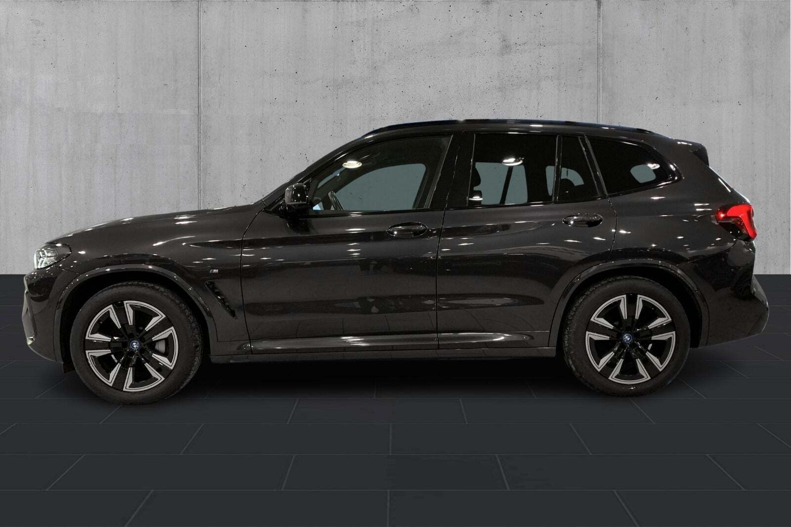 BMW iX3 Charged M-Sport
