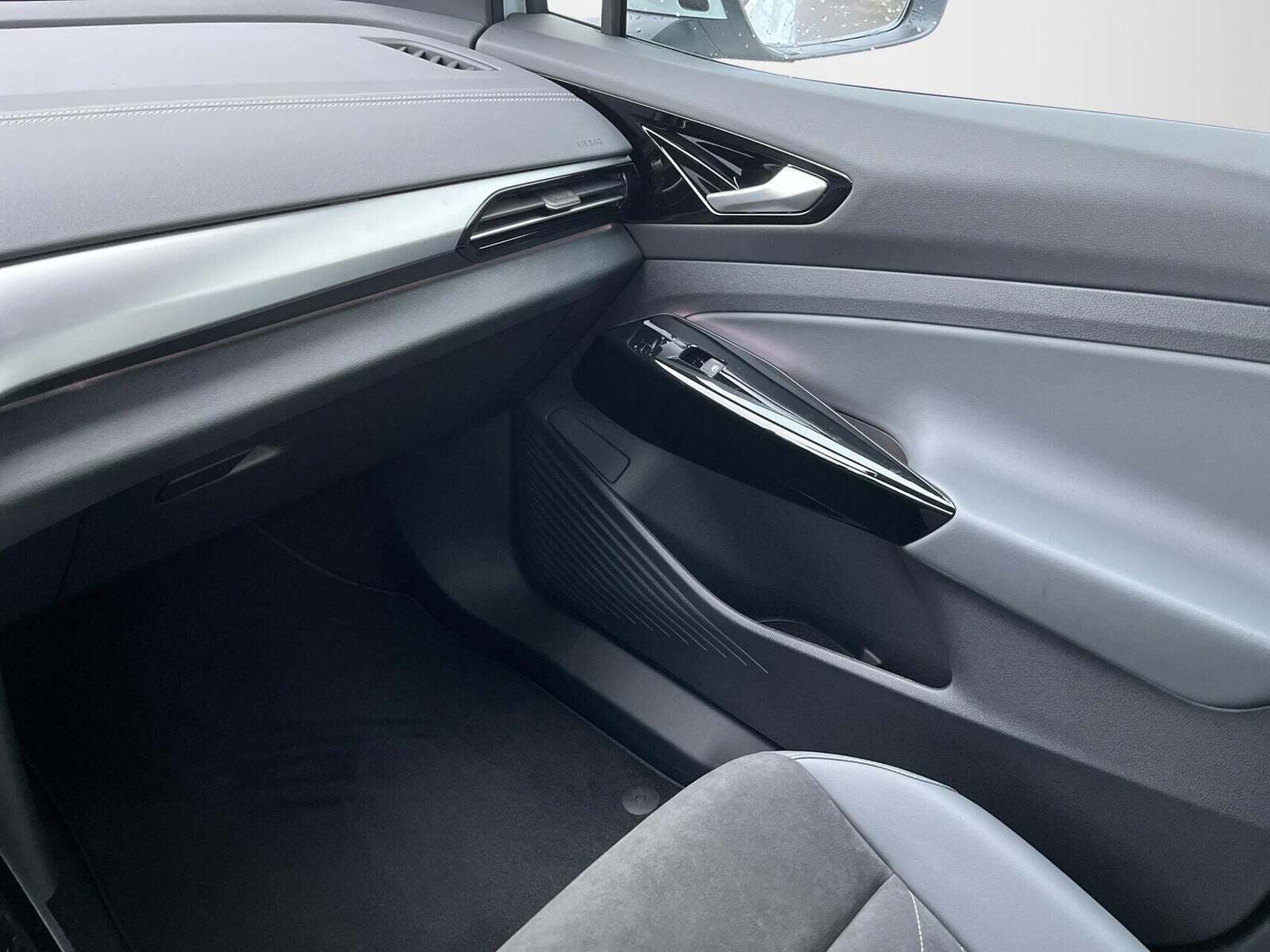 Hvid VW ID.4 fra 2025