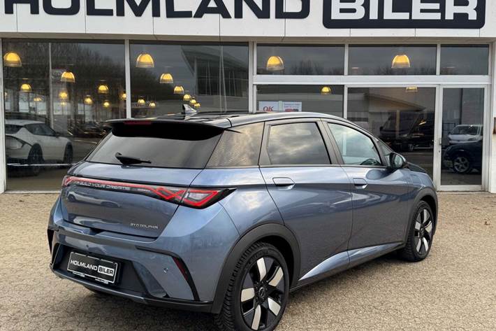 Blå BYD Dolphin fra 2024