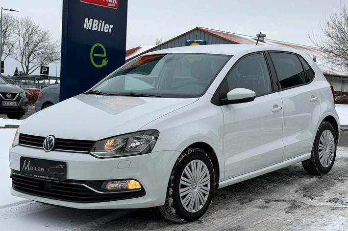 Hvid VW Polo fra 2017 set udefra