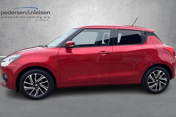 Rød Suzuki Swift fra 2021