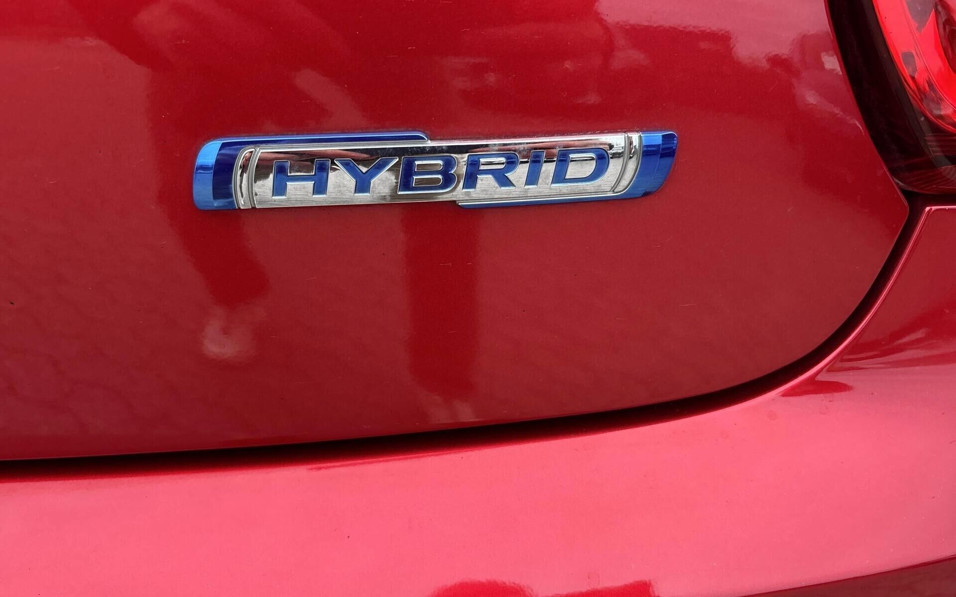 Rød Suzuki Swift fra 2021