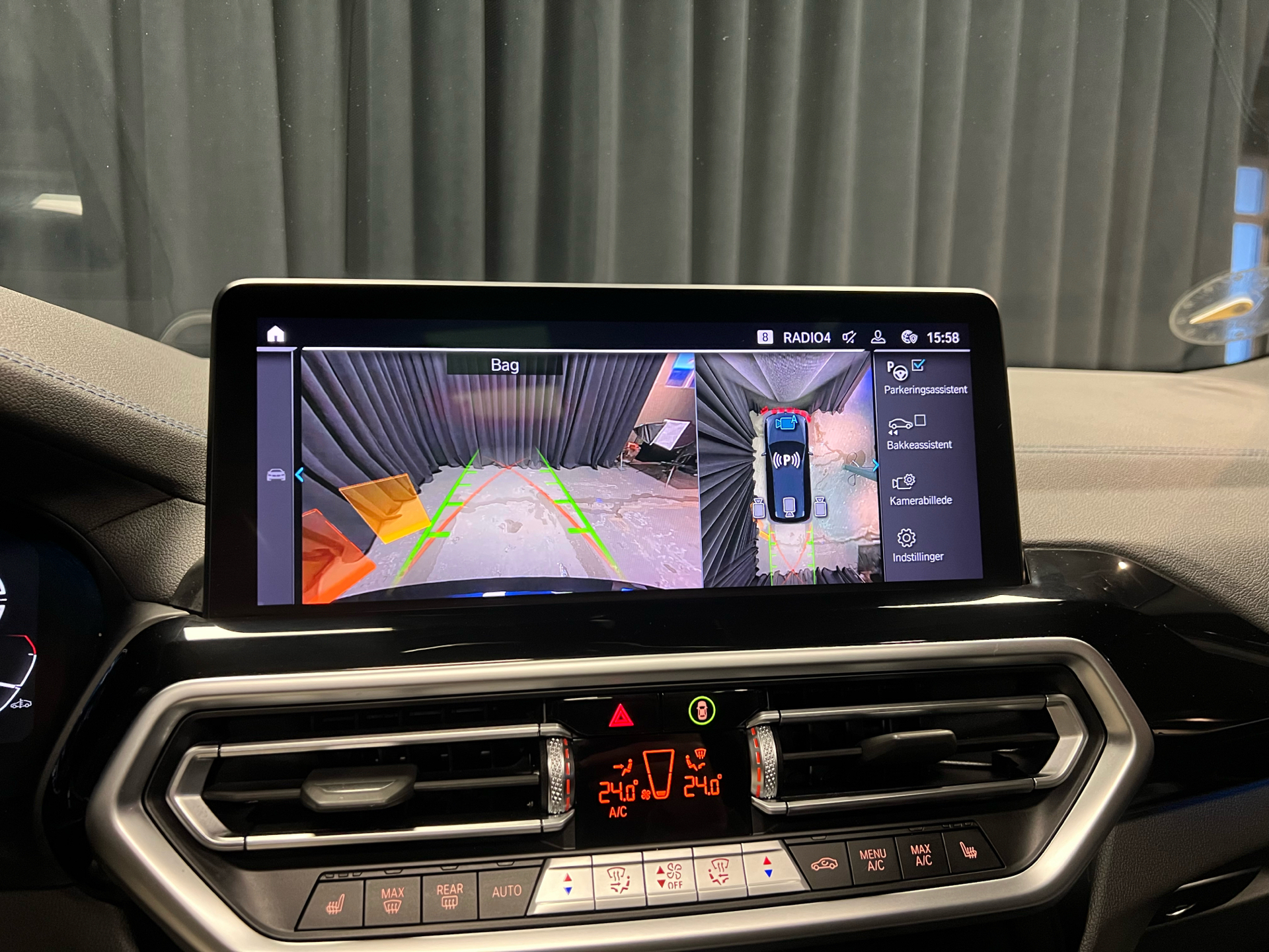 Sort BMW iX3 fra 2023