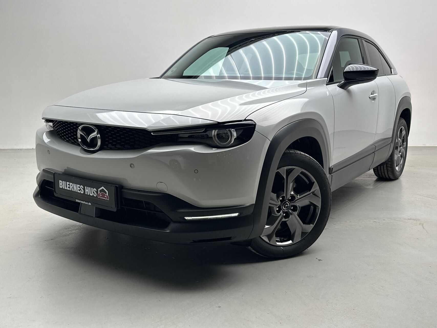Hvid Mazda MX-30 fra 2021