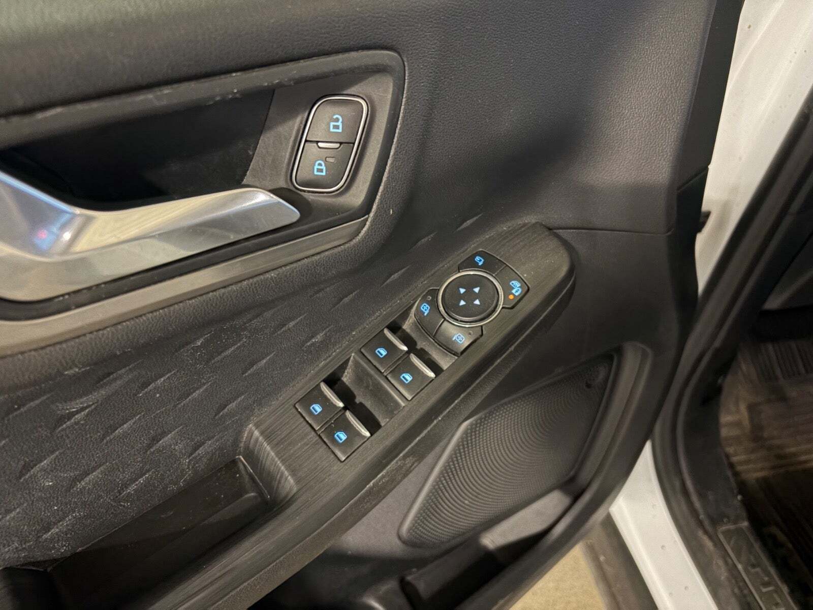 Hvid Ford Kuga fra 2021