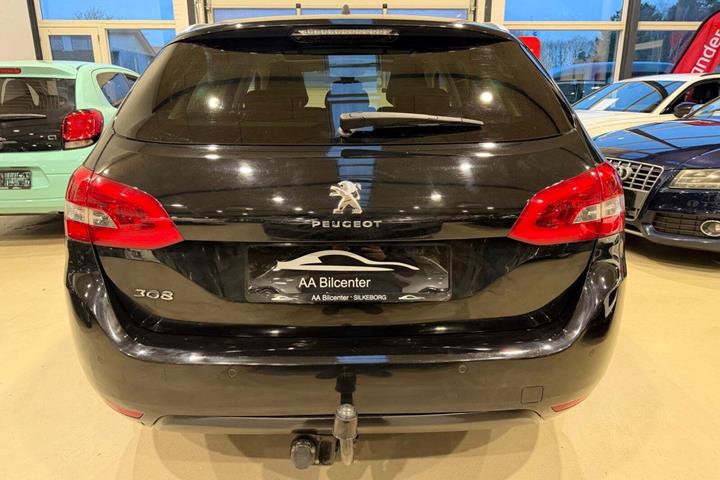 Sort Peugeot 308 fra 2019