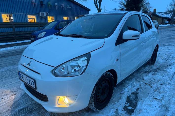 undefined Mitsubishi Space Star fra 2015