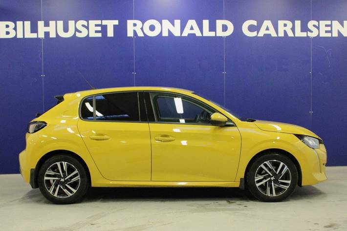Gul Peugeot 208 fra 2022