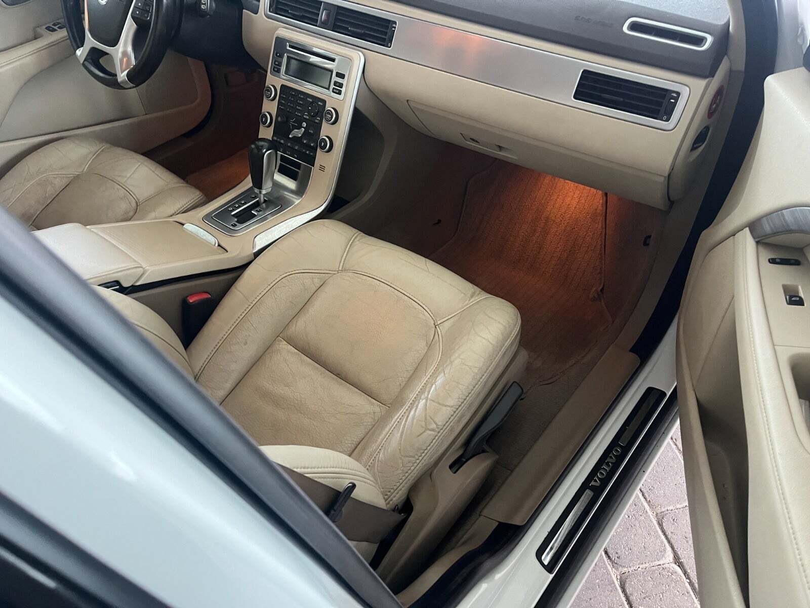 Volvo V70 2,4 D5 205 aut.