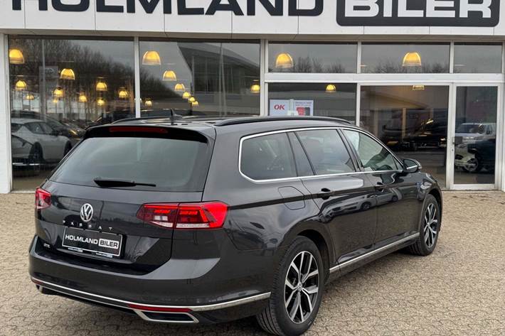 Grå VW Passat fra 2020