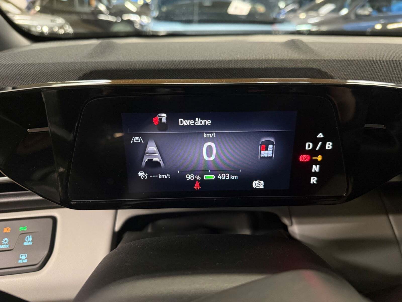 Grå Ford Capri fra 2024