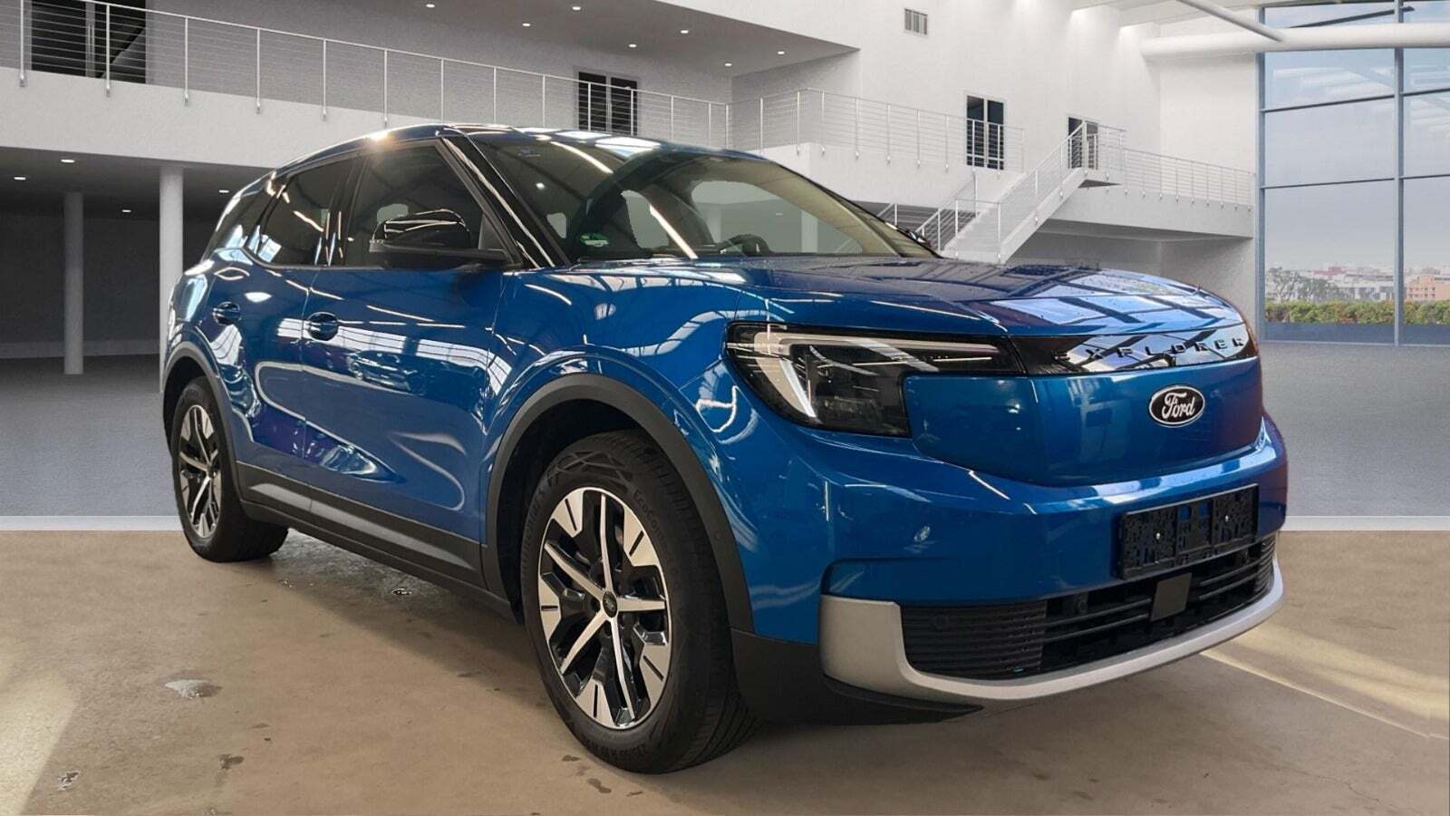 Ford Explorer 77 Select Extended Range