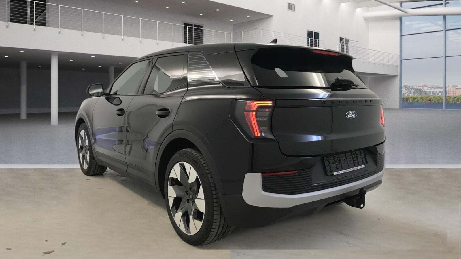 Ford Explorer 77 Premium Extended Range