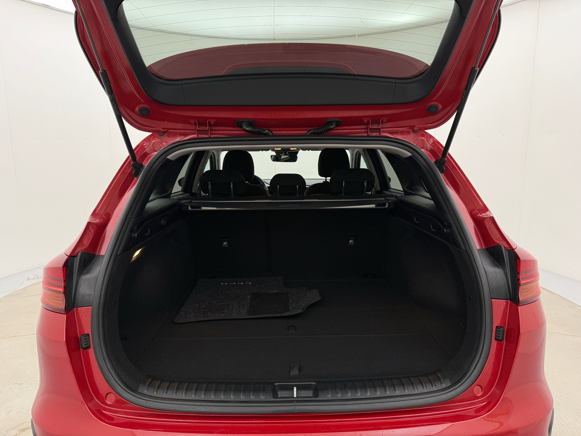 Rød Kia Ceed fra 2022