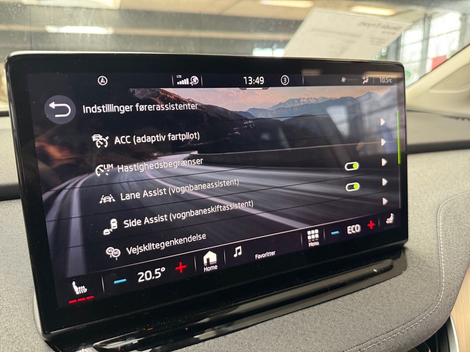 Sølv Skoda Enyaq fra 2024