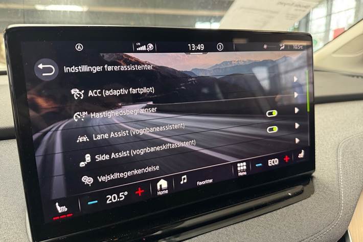 Sølv Skoda Enyaq fra 2024