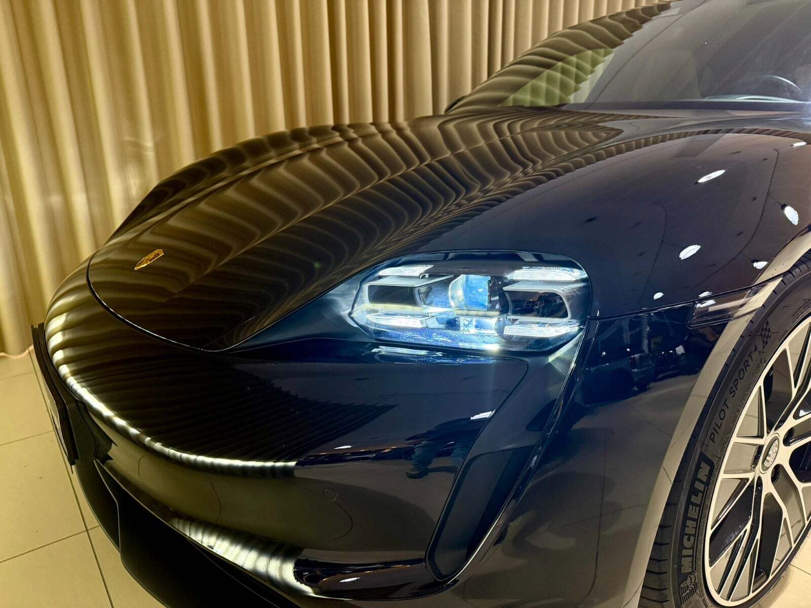 Porsche Taycan Sport Turismo