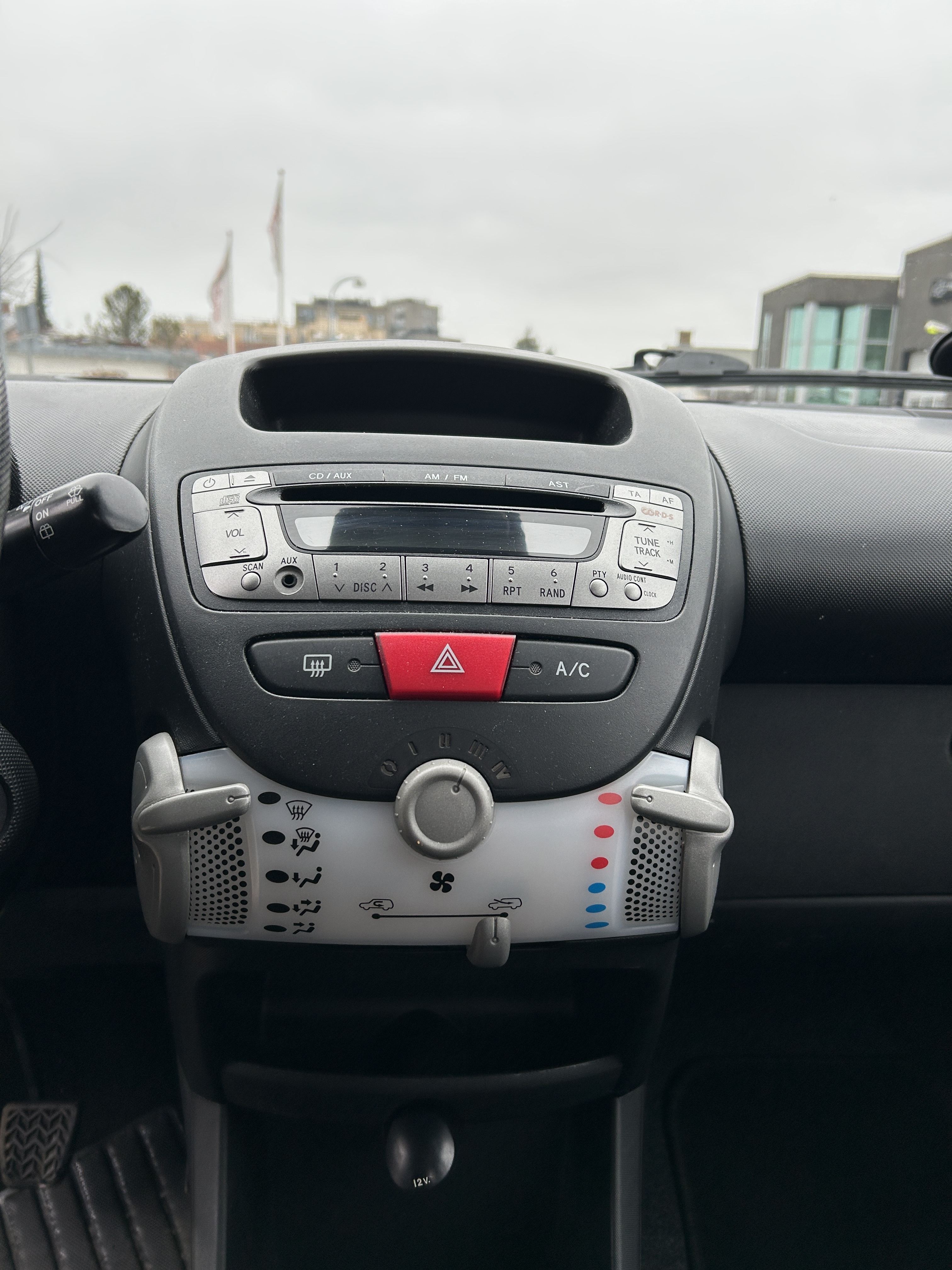 Grå Citroën C1 fra 2014