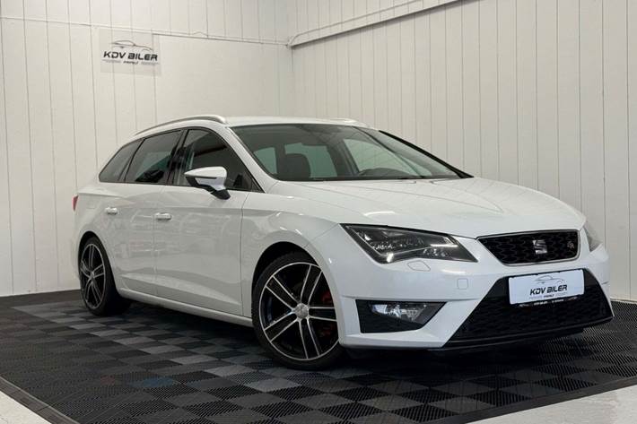 Grøn Seat Leon fra 2016 set udefra
